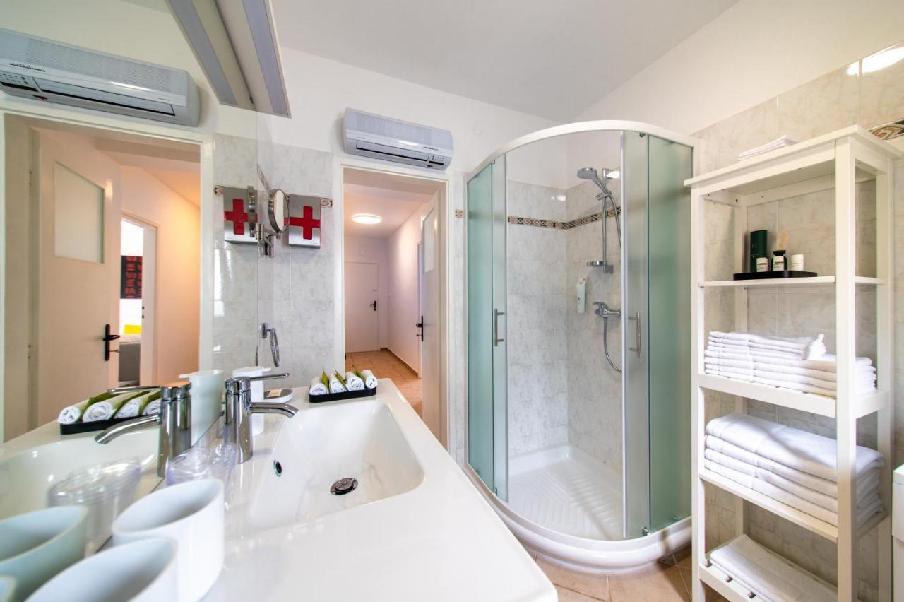 Apartment Axelle 50 Meters To The Beach 班约勒 外观 照片