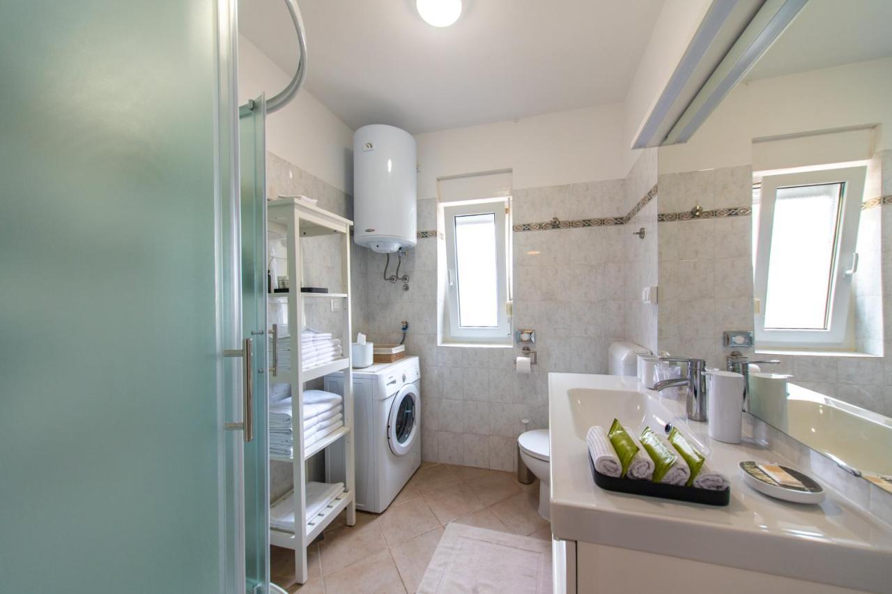 Apartment Axelle 50 Meters To The Beach 班约勒 外观 照片